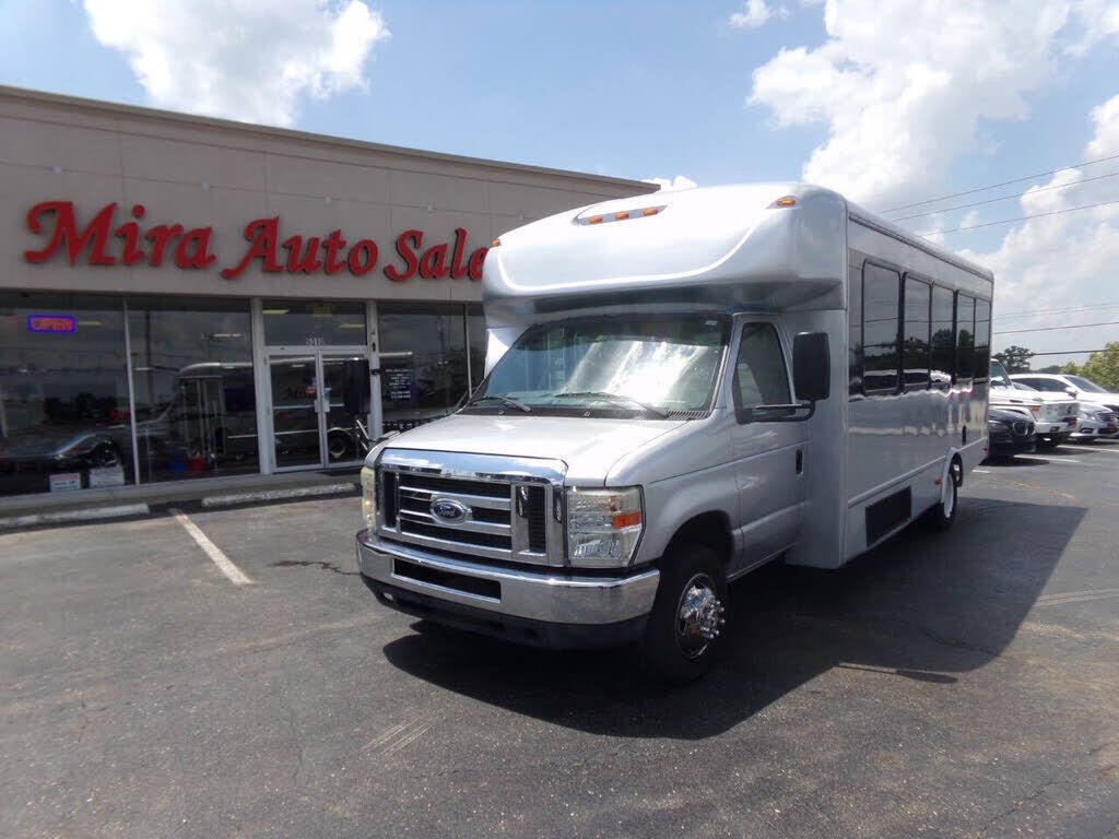 2012 FORD E-450