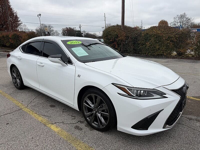 2019 LEXUS ES