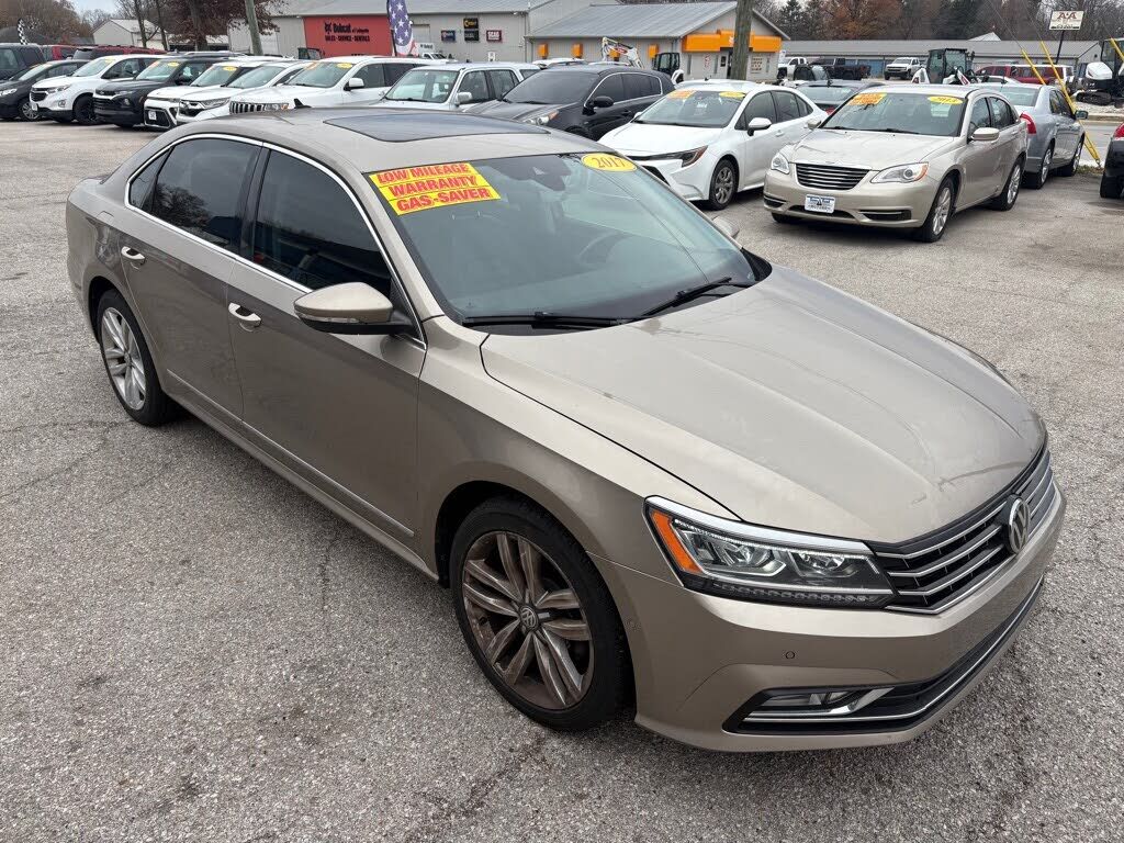 2017 VOLKSWAGEN Passat