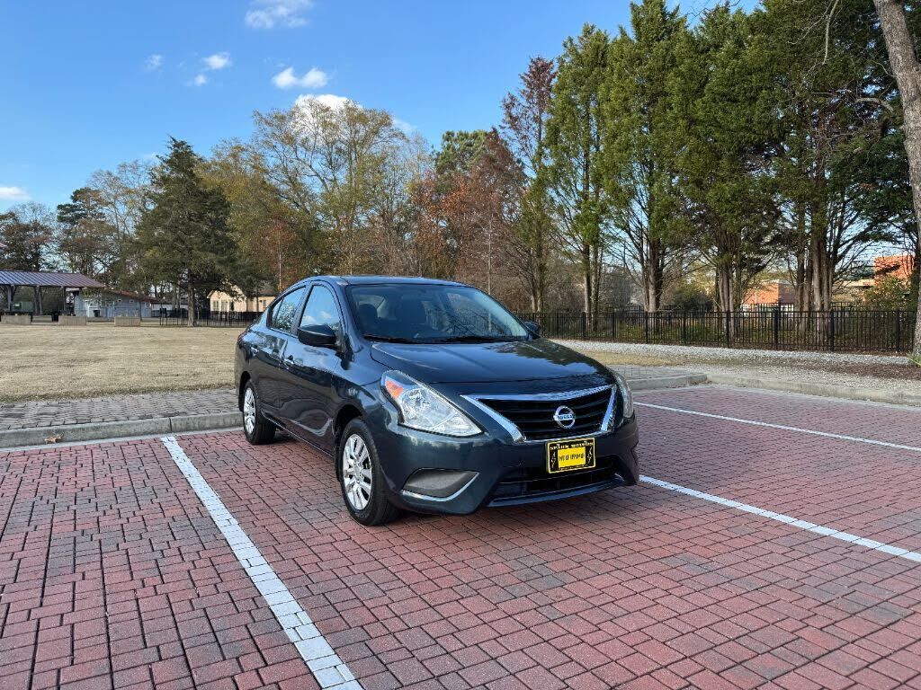 2016 NISSAN Versa