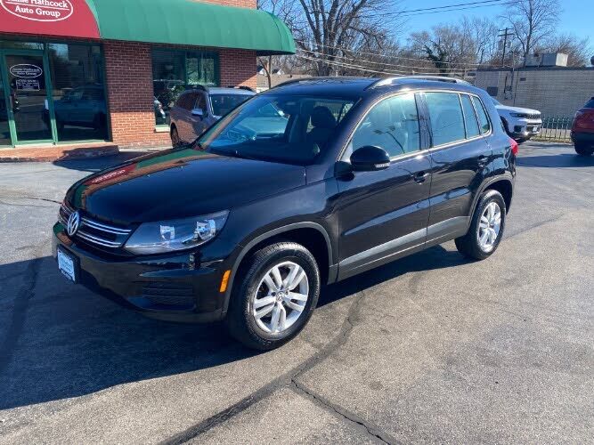 2016 VOLKSWAGEN Tiguan