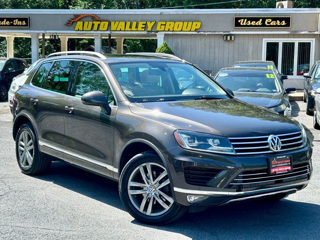 2016 VOLKSWAGEN Touareg