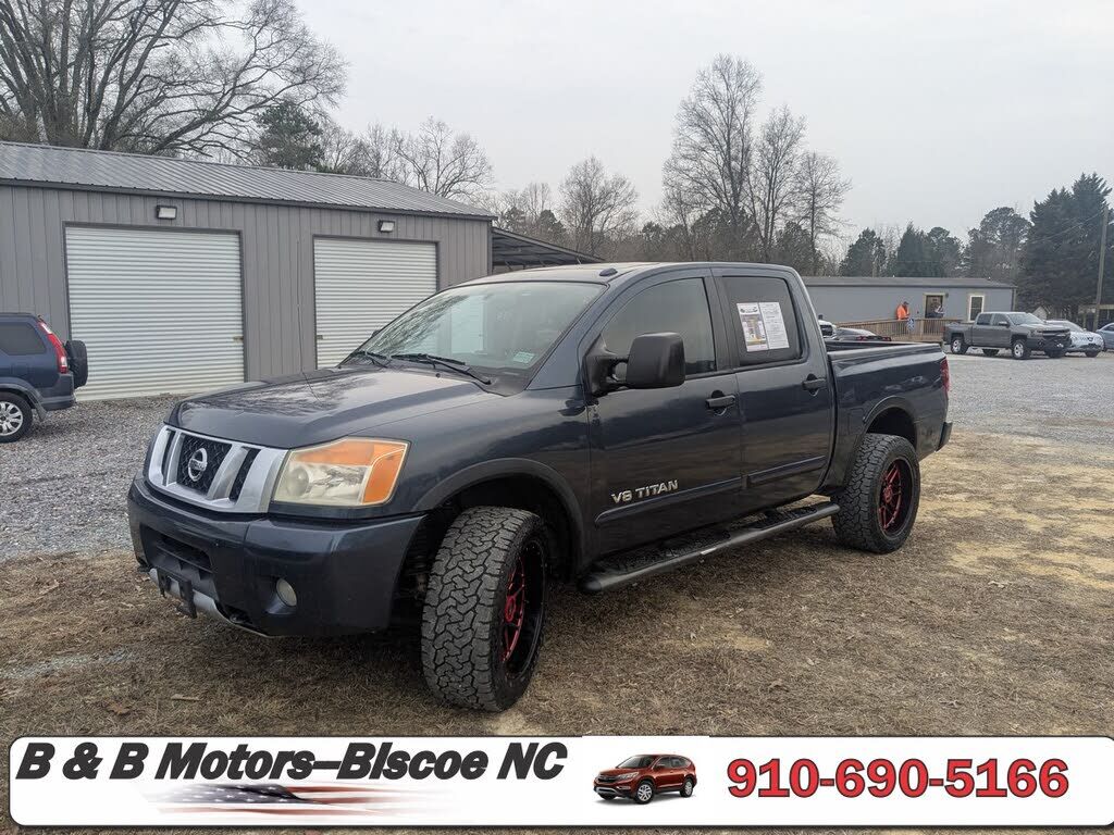 2015 NISSAN Titan