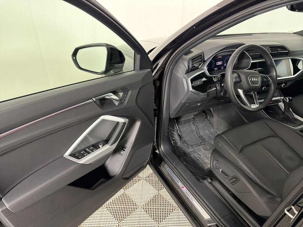 2021 Audi Q3
