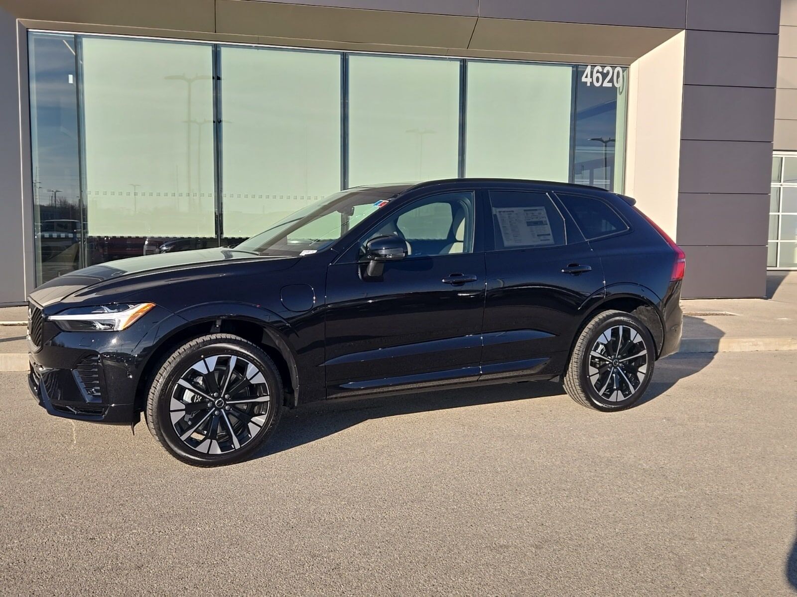 2026 VOLVO XC60