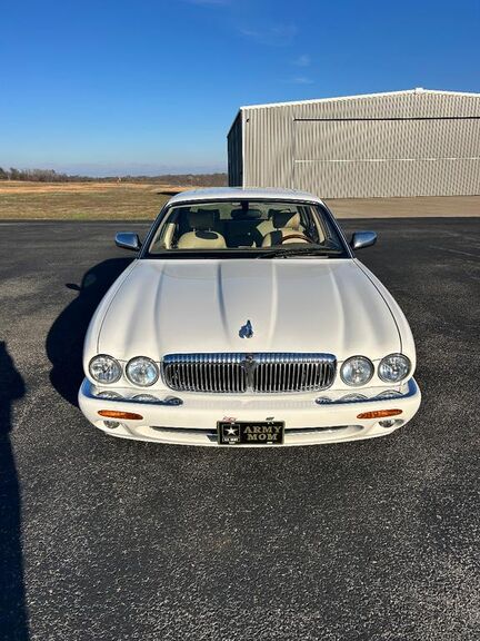 Jaguar Vanden Plas