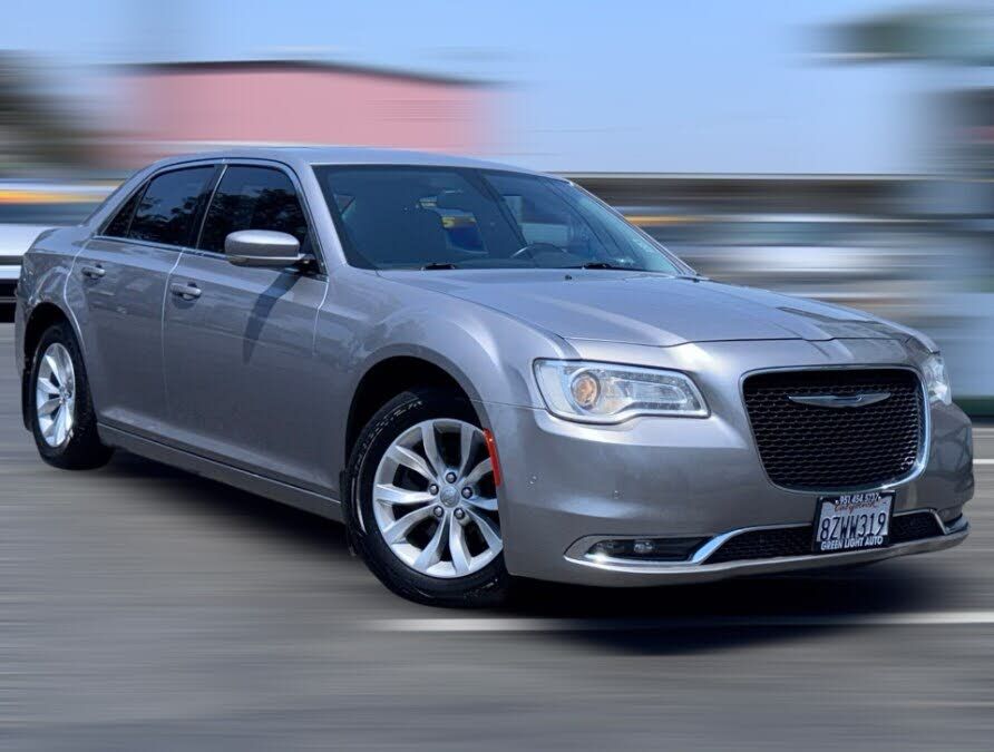 2016 CHRYSLER 300