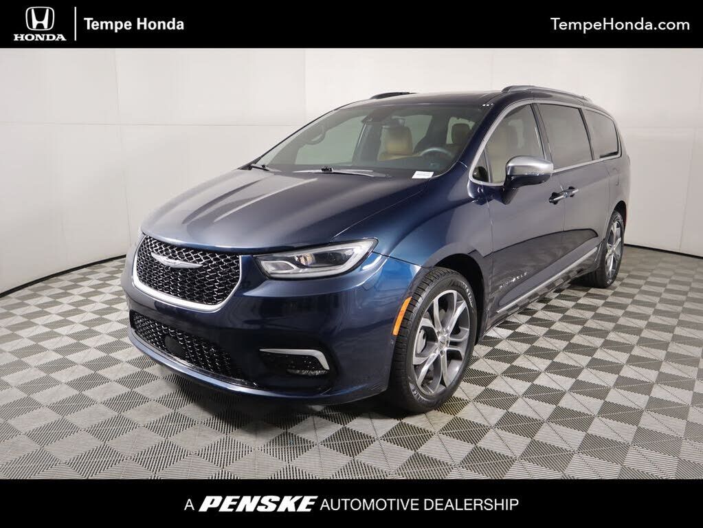 2022 CHRYSLER Pacifica