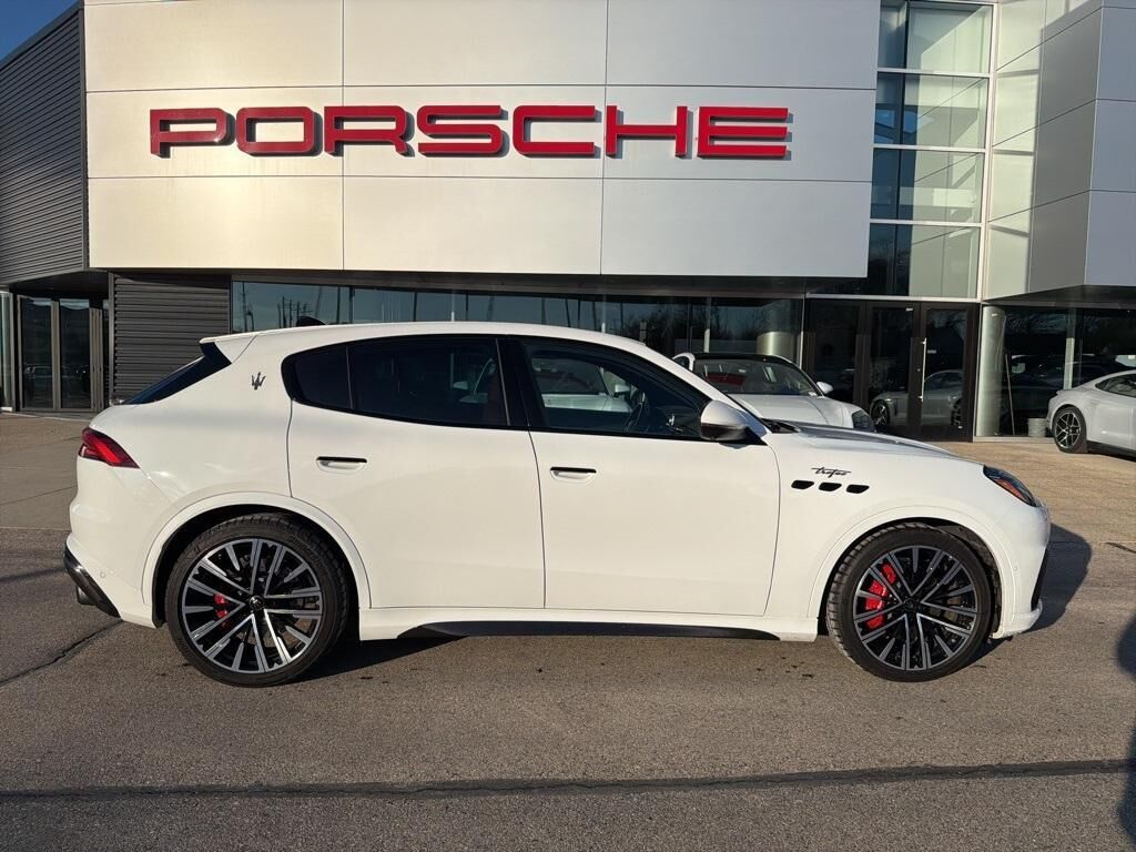 2024 MASERATI Grecale
