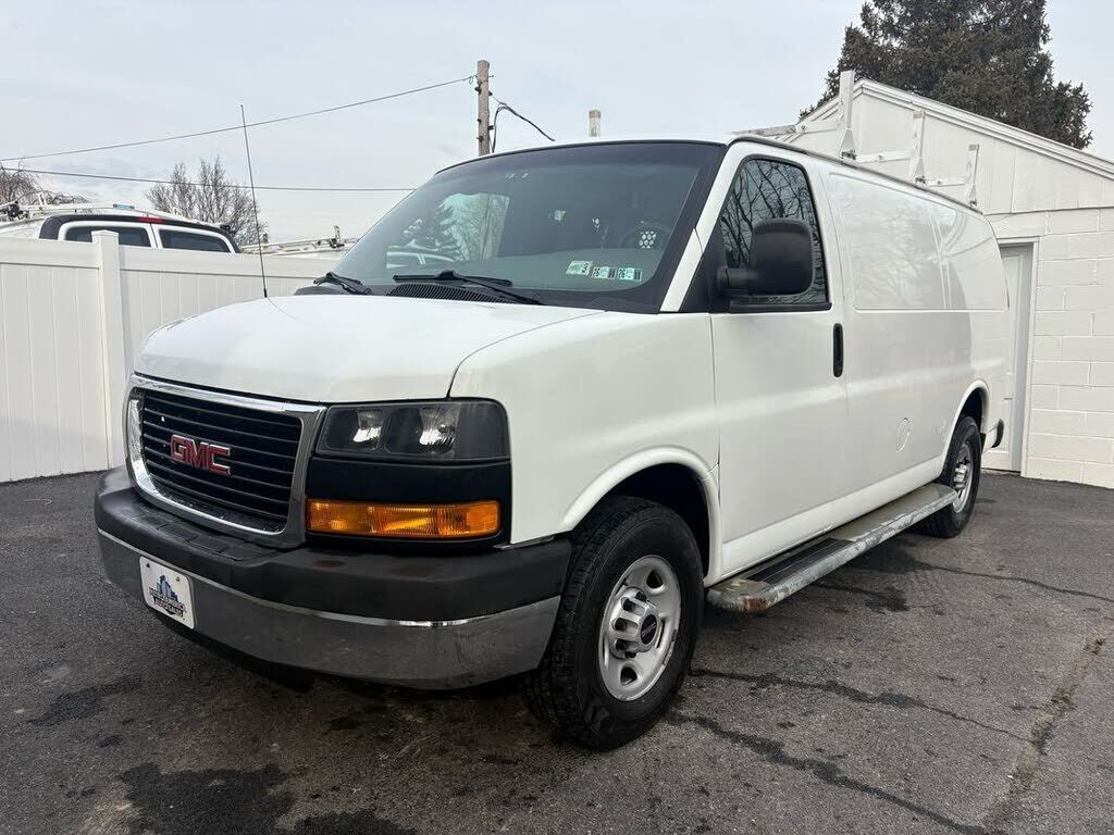 2016 GMC Savana