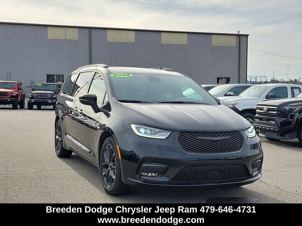 2025 CHRYSLER Pacifica