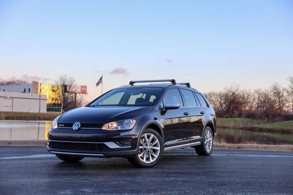 2017 VOLKSWAGEN Golf Alltrack