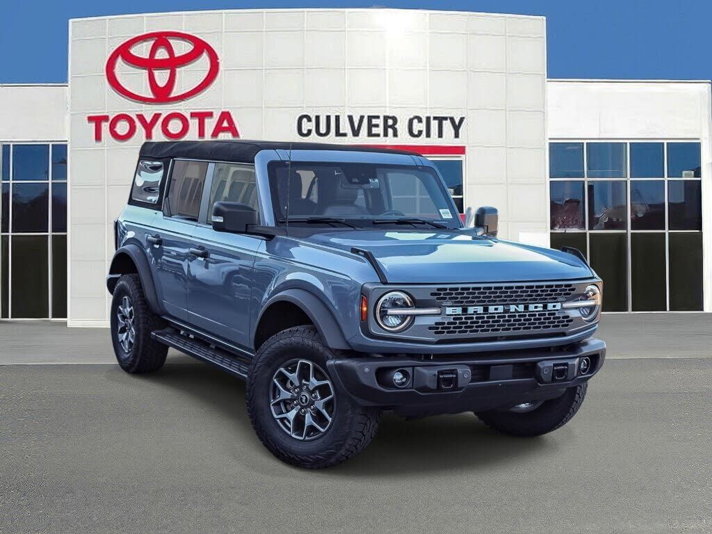 2023 FORD Bronco