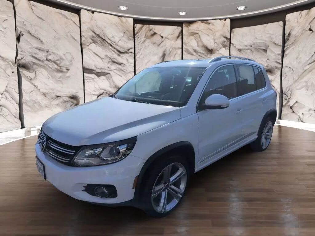 2015 VOLKSWAGEN Tiguan