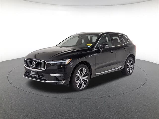 2022 VOLVO XC60