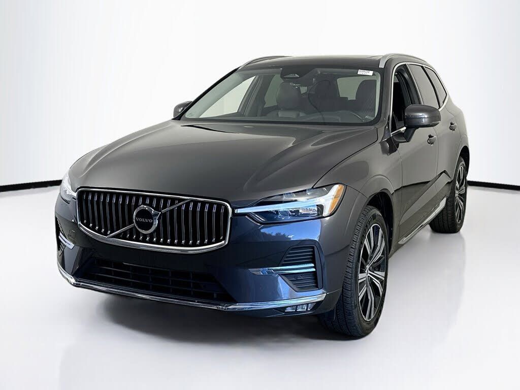2022 VOLVO XC60