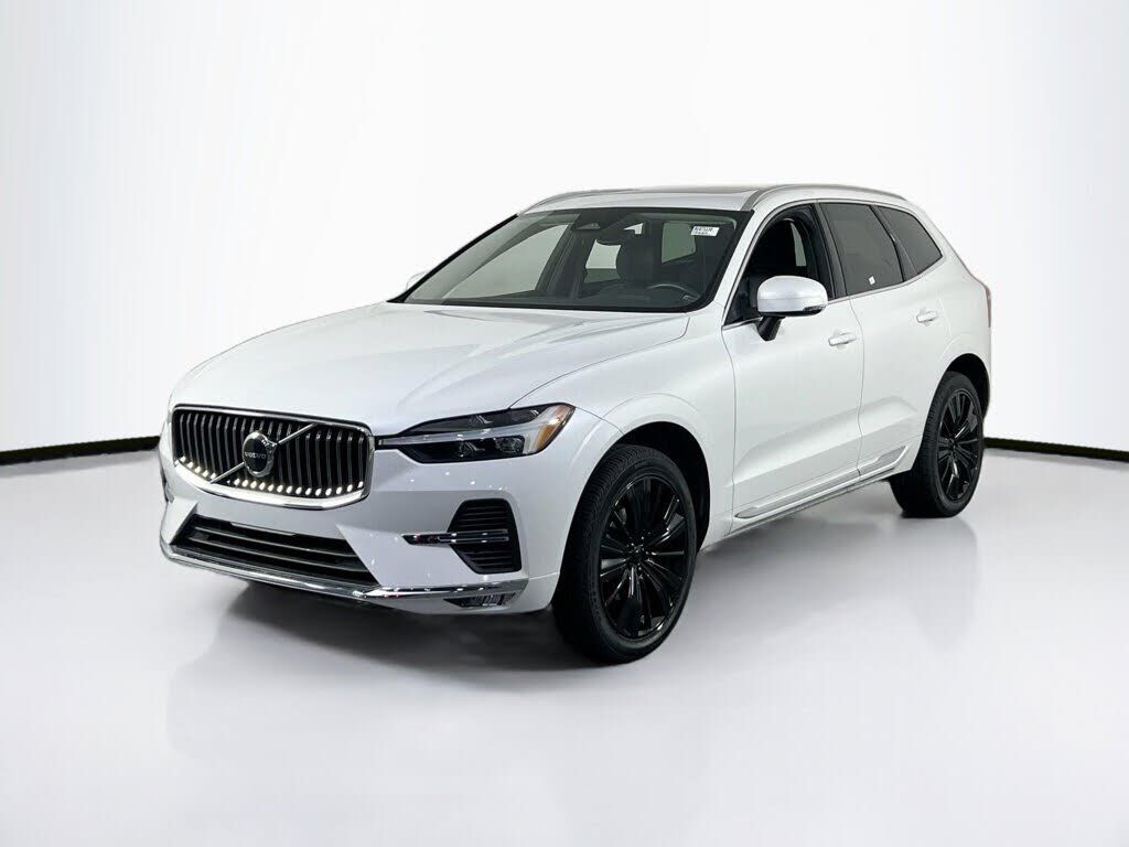 2022 VOLVO XC60