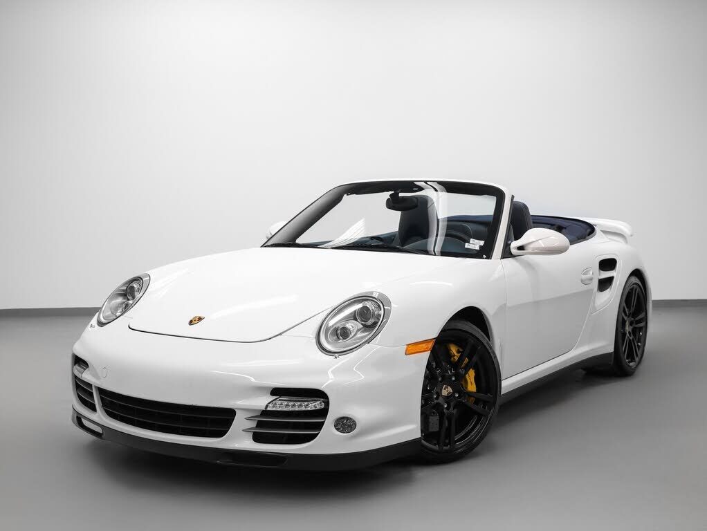 2011 PORSCHE 911
