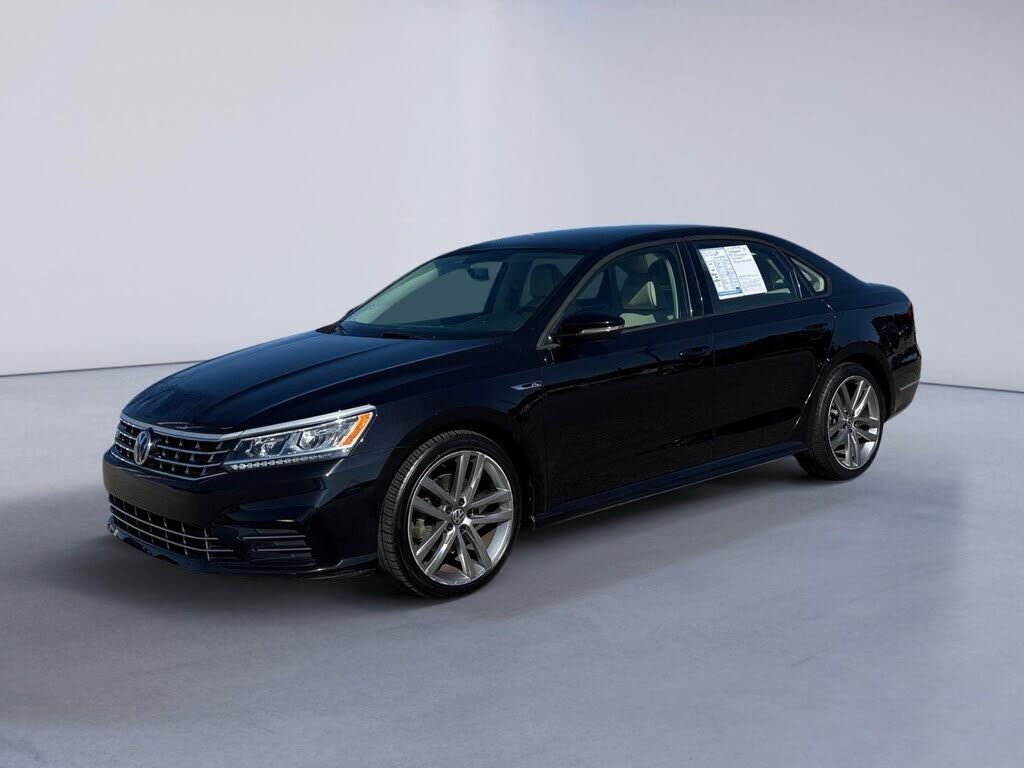 2018 VOLKSWAGEN Passat