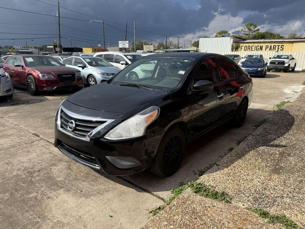 2015 NISSAN Versa