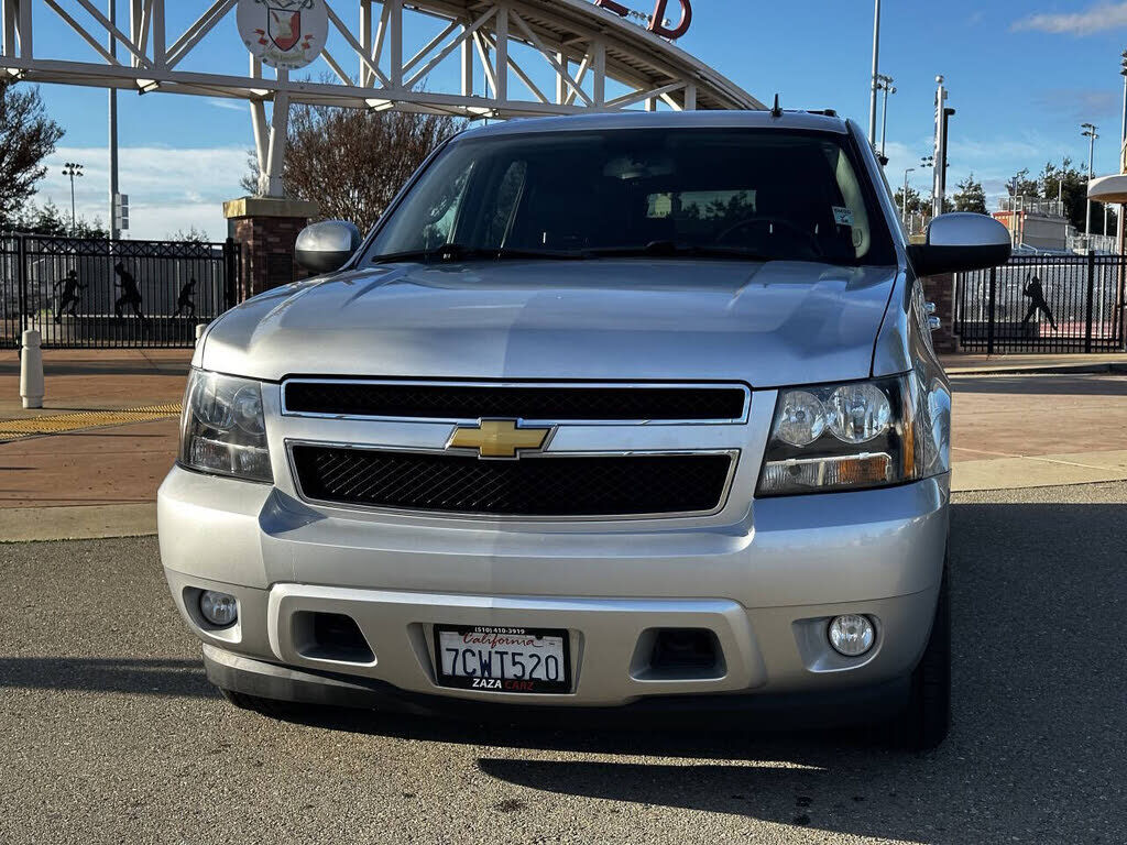 2013 CHEVROLET Suburban