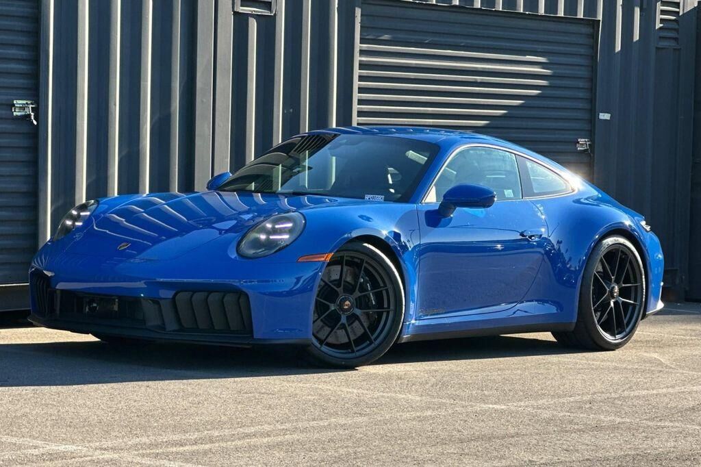 2026 PORSCHE 911