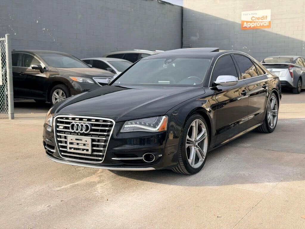 Audi S8
