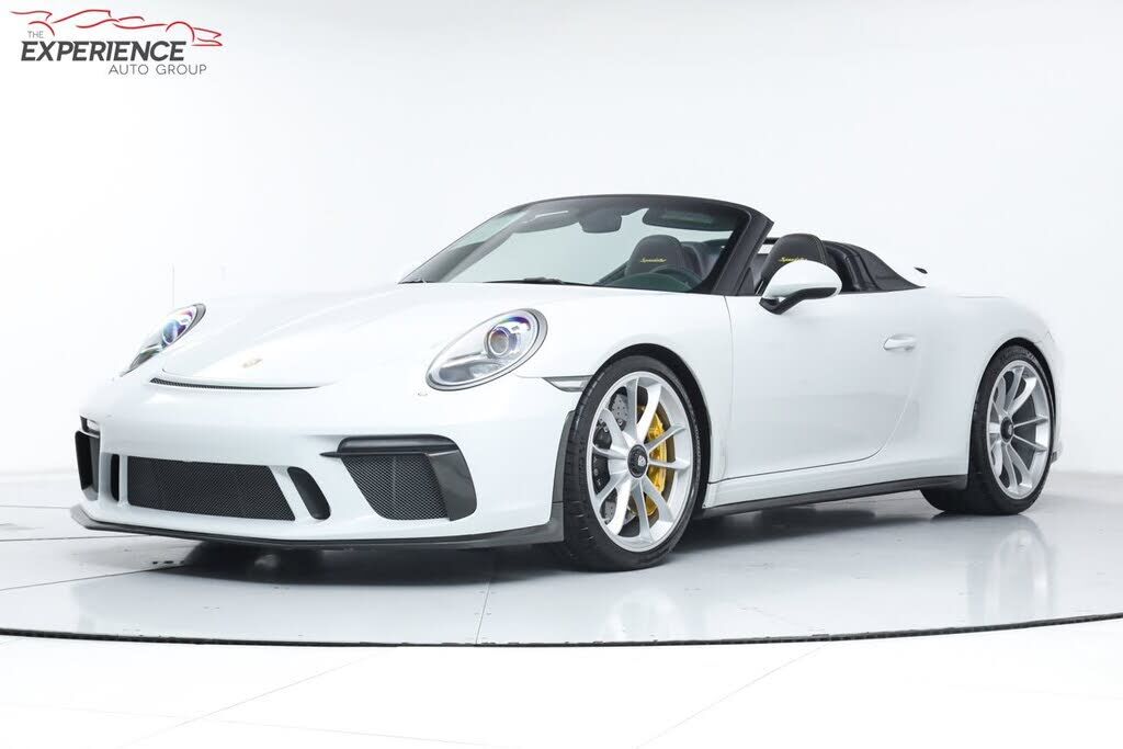 2019 PORSCHE 911