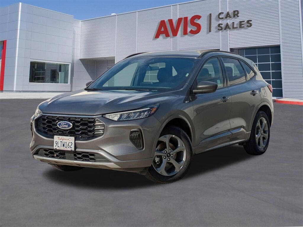 2024 FORD Escape