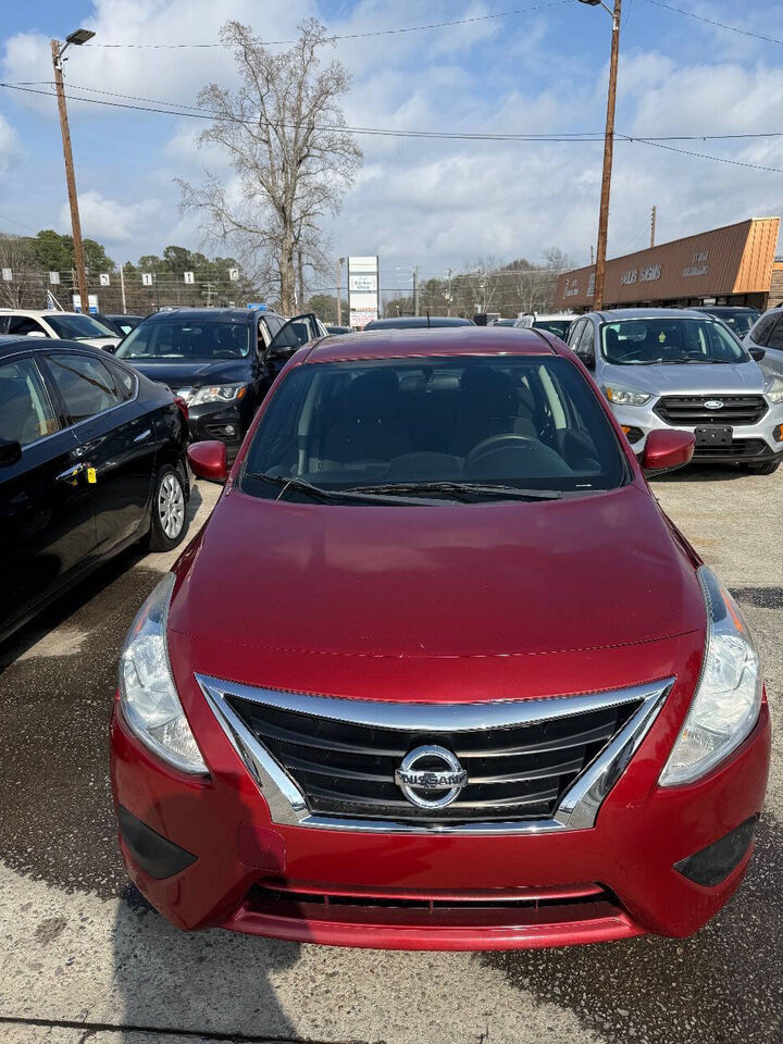 2017 NISSAN Versa