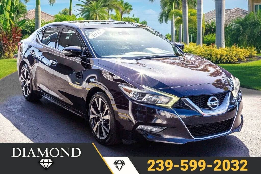 2017 NISSAN Maxima