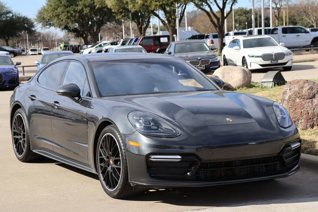 2017 PORSCHE Panamera