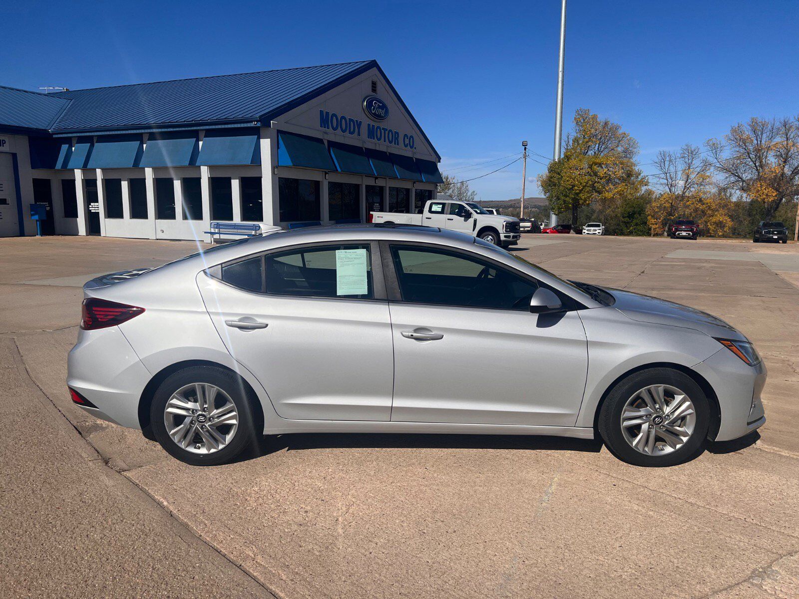 2019 HYUNDAI Elantra