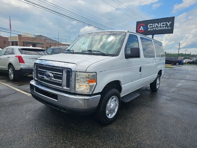 2011 FORD E-350