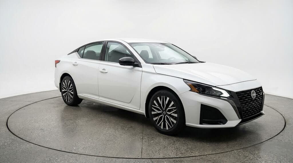 2025 NISSAN Altima