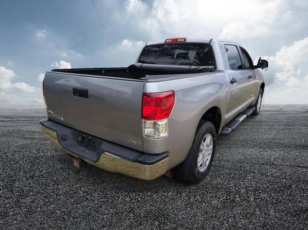 2011 TOYOTA Tundra
