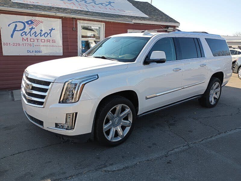 2016 CADILLAC Escalade