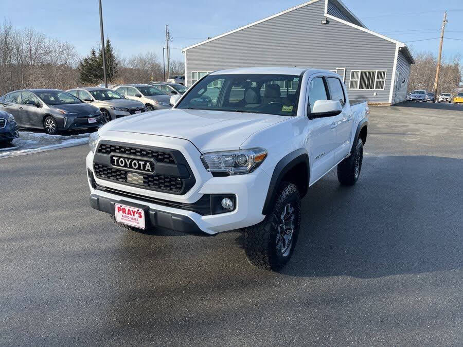 2019 TOYOTA Tacoma