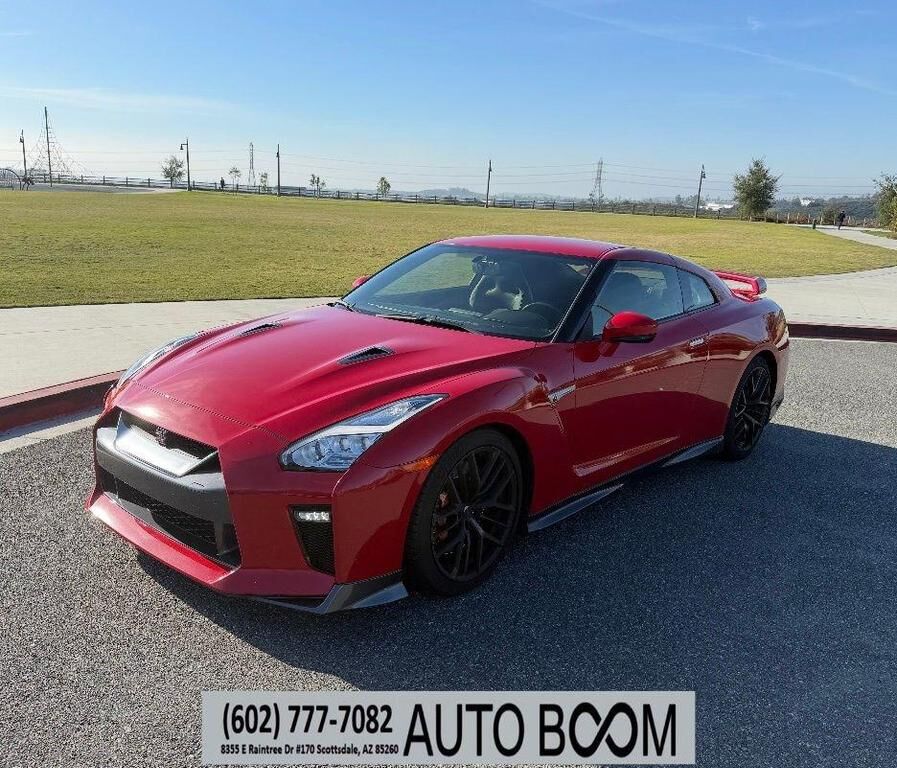 2019 NISSAN GT-R