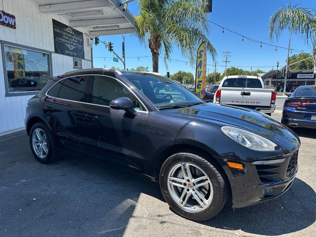 2015 PORSCHE Macan