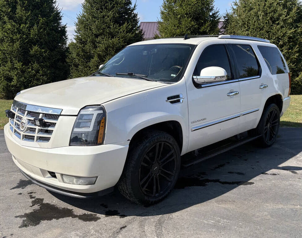 2010 CADILLAC Escalade