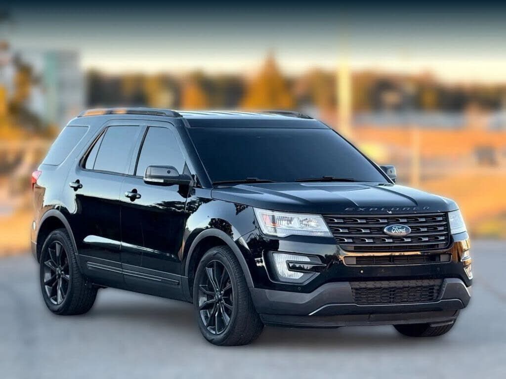 2017 FORD Explorer