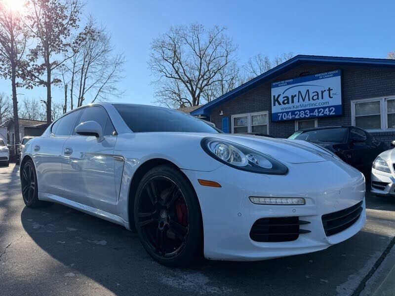 2014 PORSCHE Panamera
