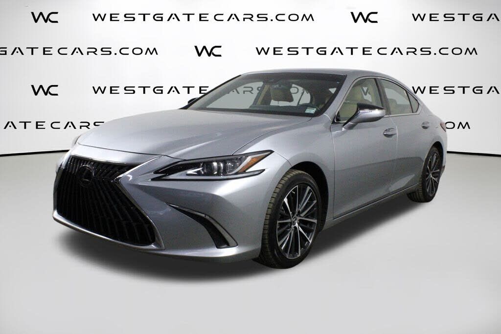 2022 LEXUS ES