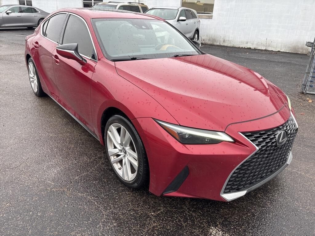 2022 LEXUS IS