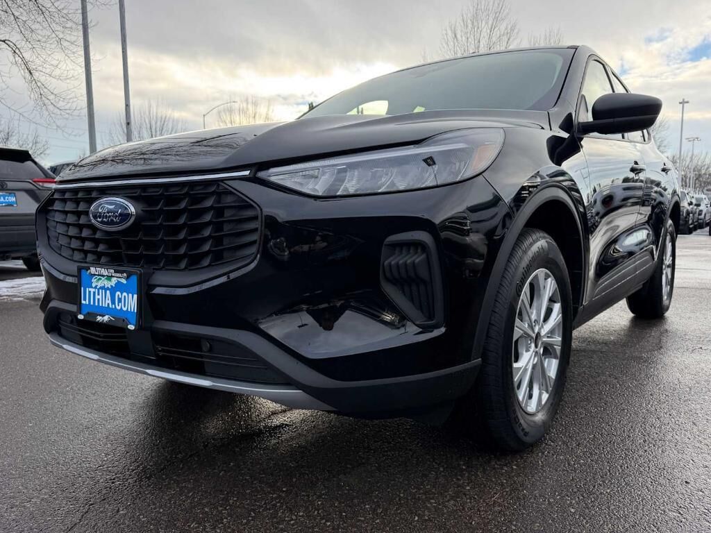 2026 FORD Escape