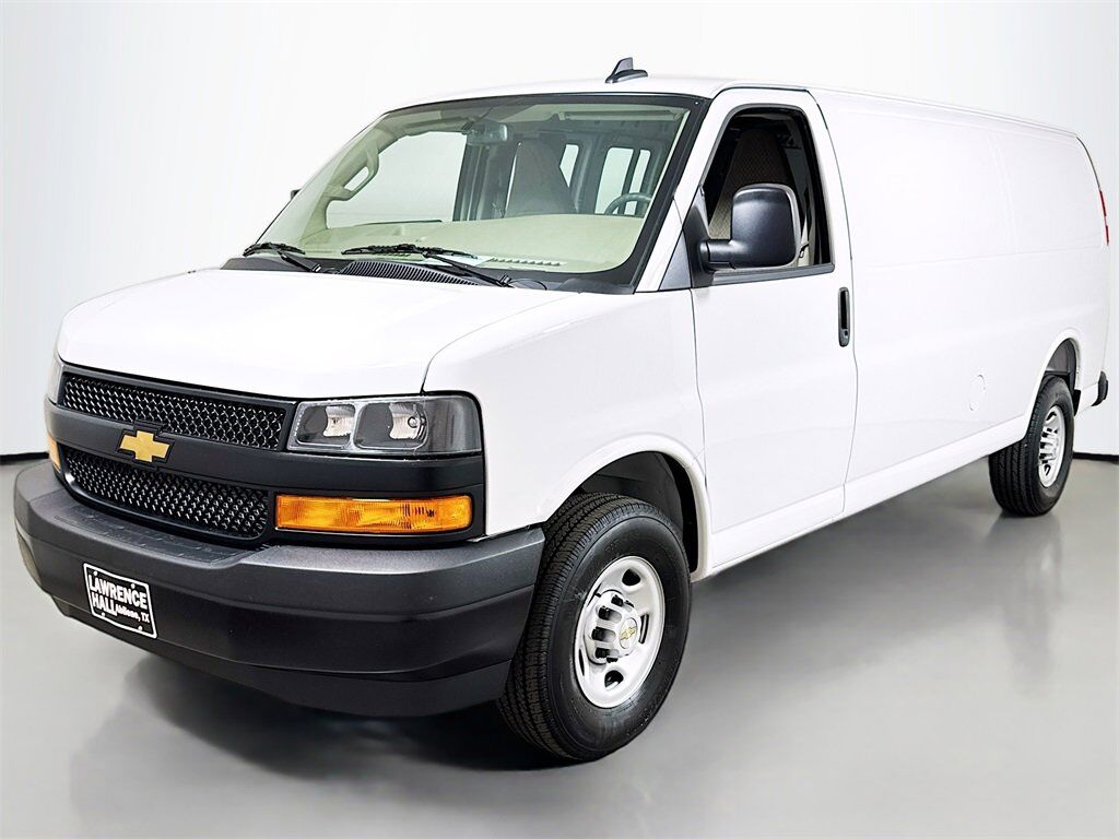 2025 CHEVROLET Express