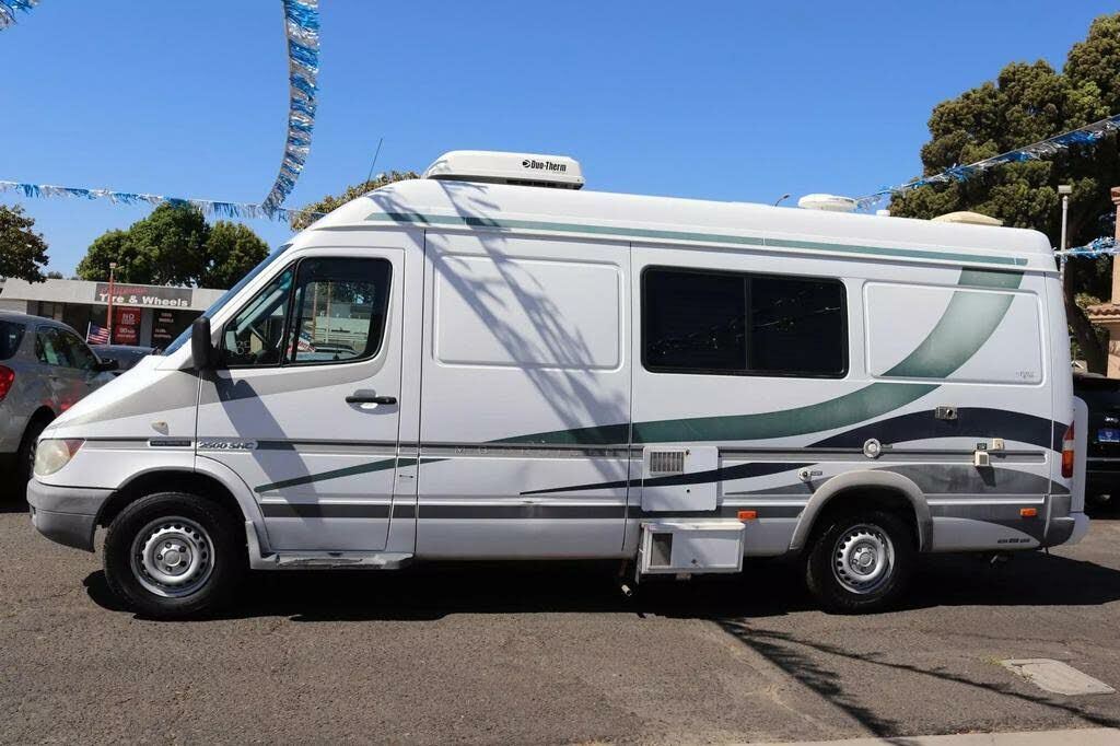 2003 SPRINTER (DODGE OR FREIGHTLINER) Sprinter