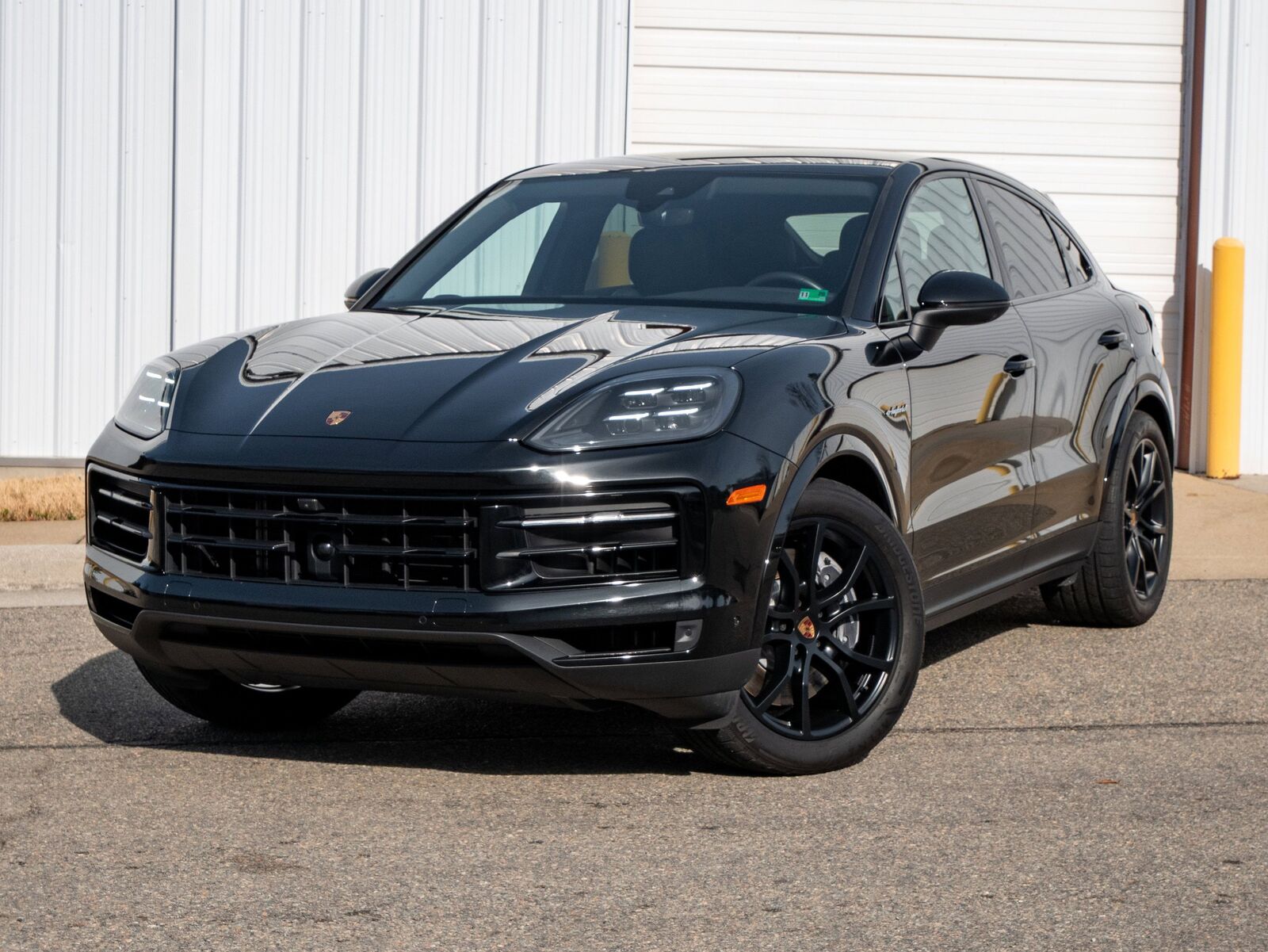 2025 PORSCHE Cayenne
