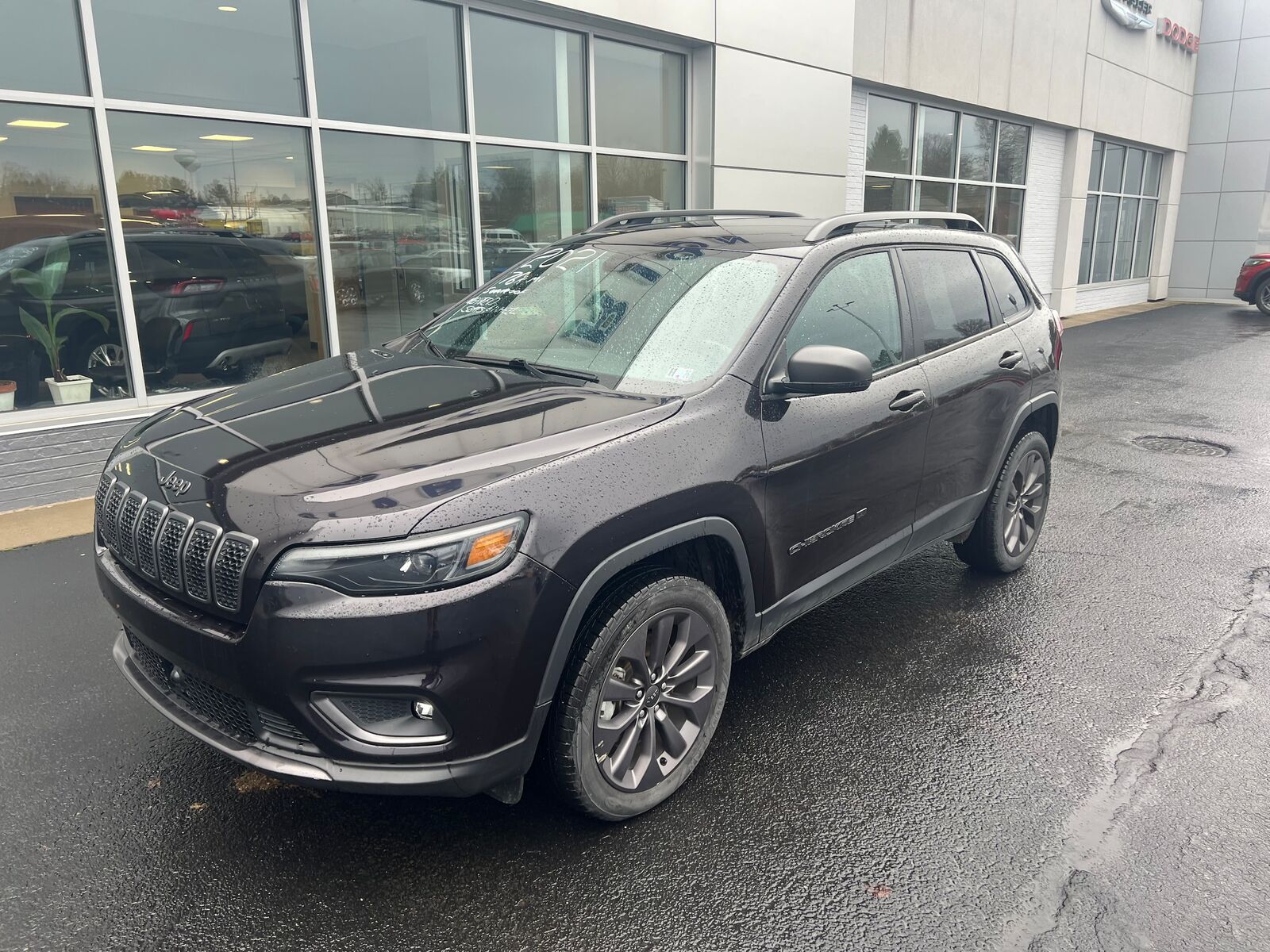 2021 JEEP Cherokee